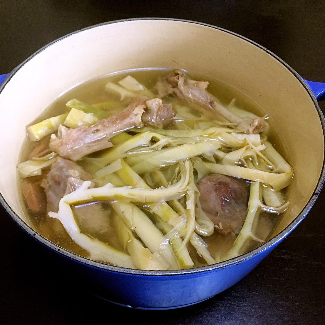 竹笋老鸭煲