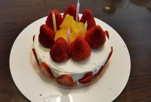 简单易做的草莓黄桃生日蛋糕6寸的做法 步骤12