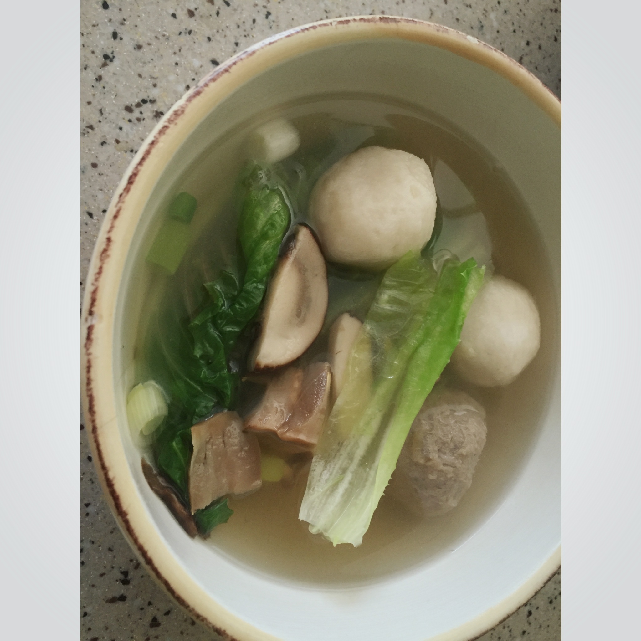 生菜牛肉丸汤