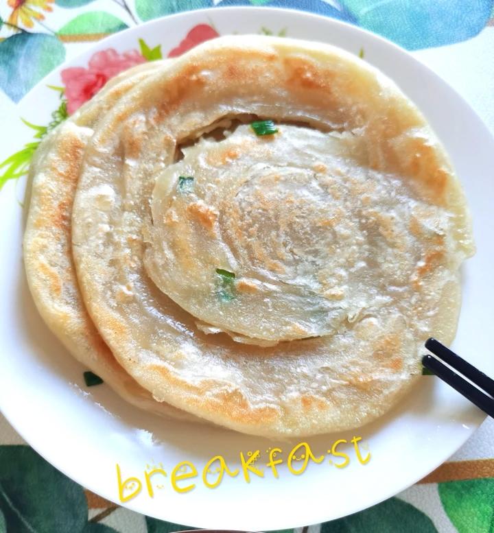 家常葱油饼 柔软多层 凉了也不硬 附细节视频详解