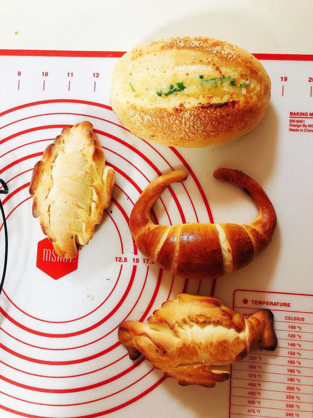 黄金芝士蒜香法式软面包｜芝香浓郁