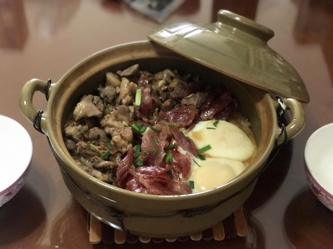 腊味煲仔饭，20分钟饭菜同出