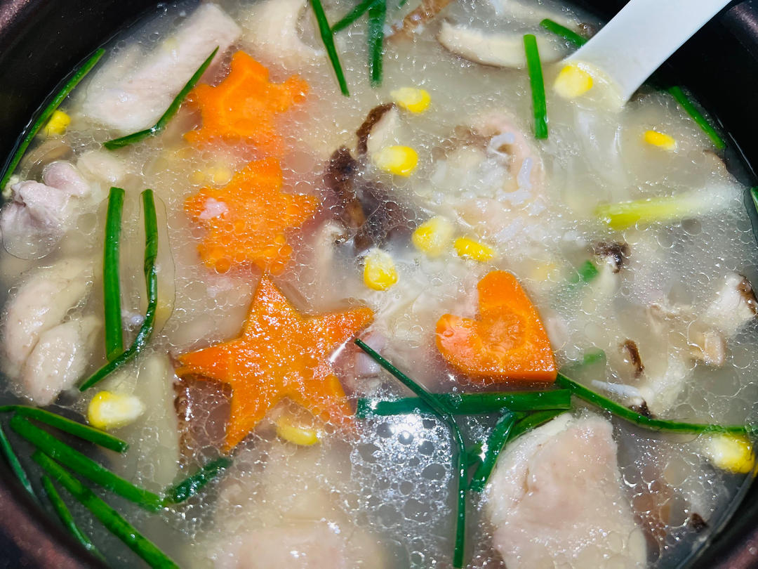 香菇玉米胡萝卜鸡肉粥