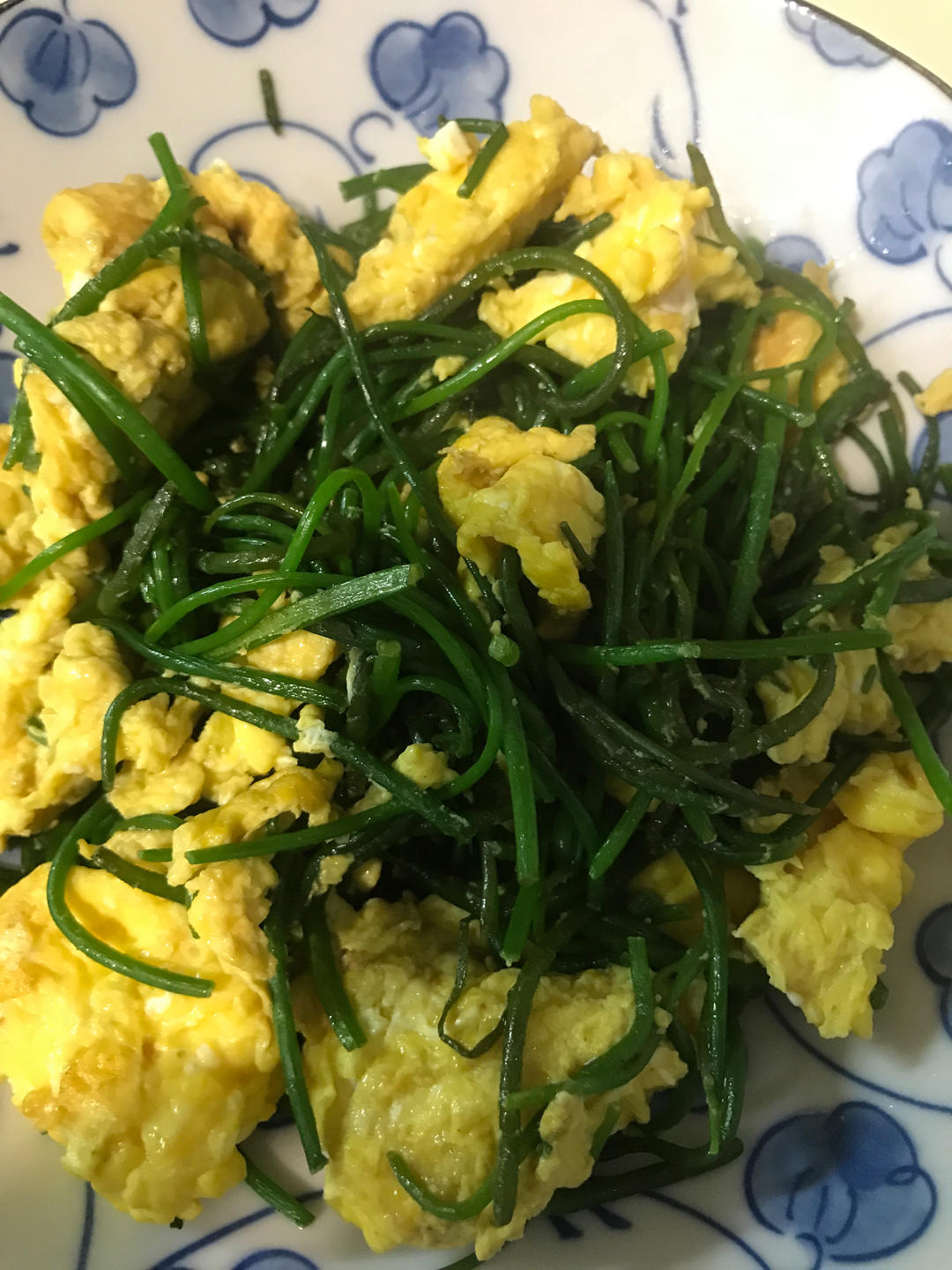 我炒了一盘世上最昂贵的葱：沙葱炒鸡蛋