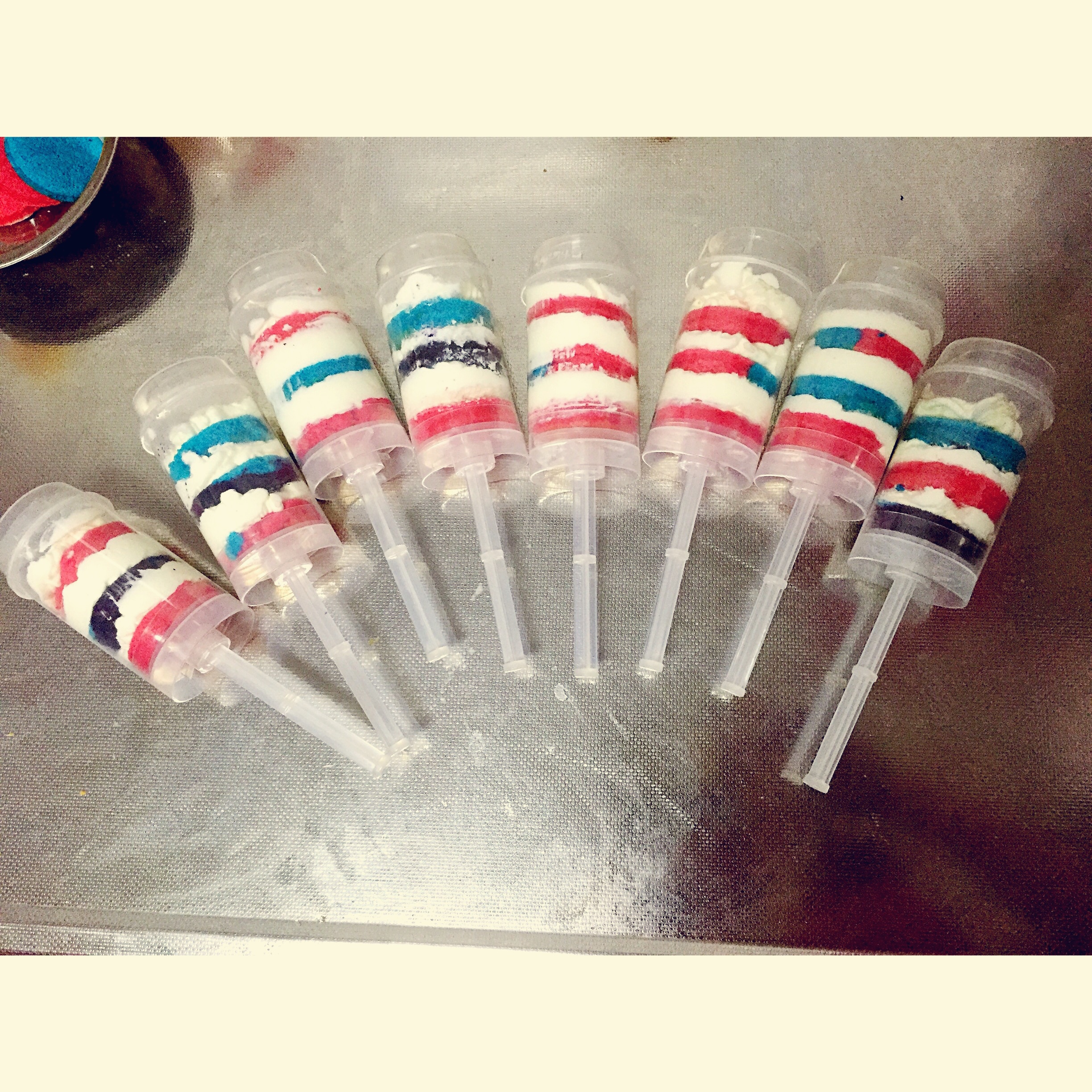 彩虹推推乐蛋糕PUSH CAKE