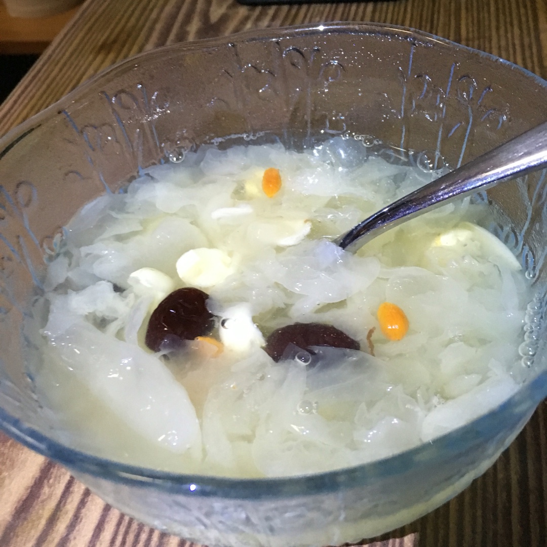 银耳百合莲子羹