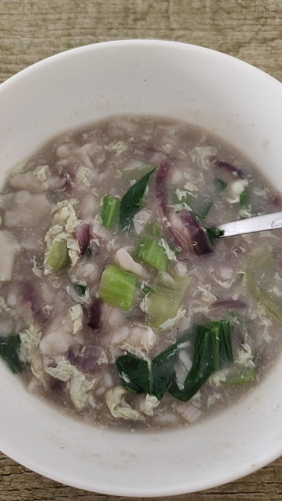 菠菜鸡蛋疙瘩汤
