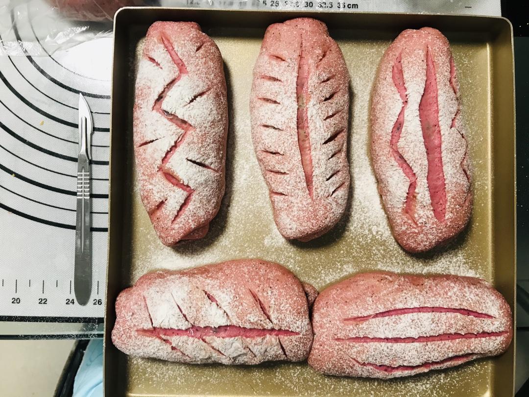 火龙果麻薯欧包