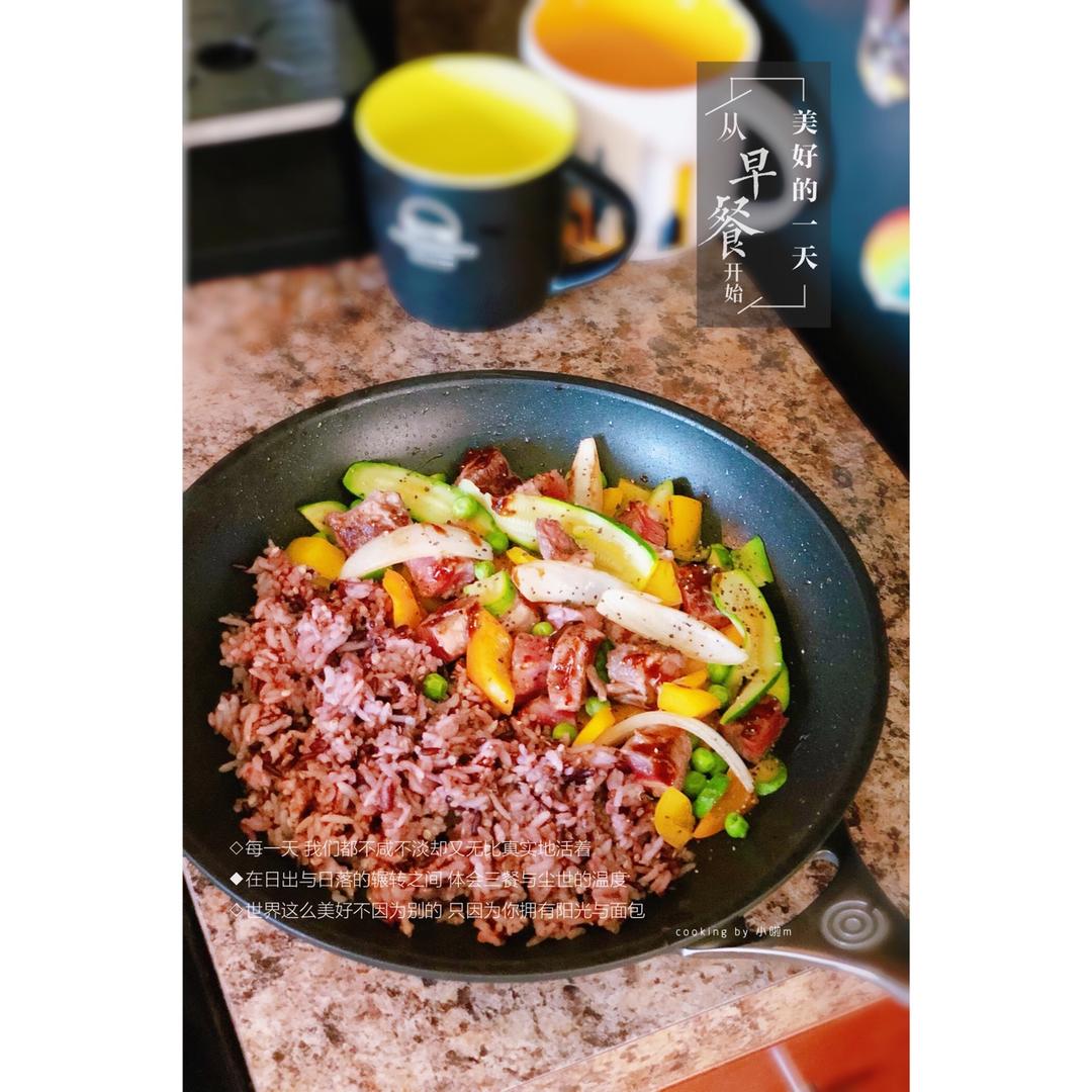 铁板黑胡椒牛肉饭