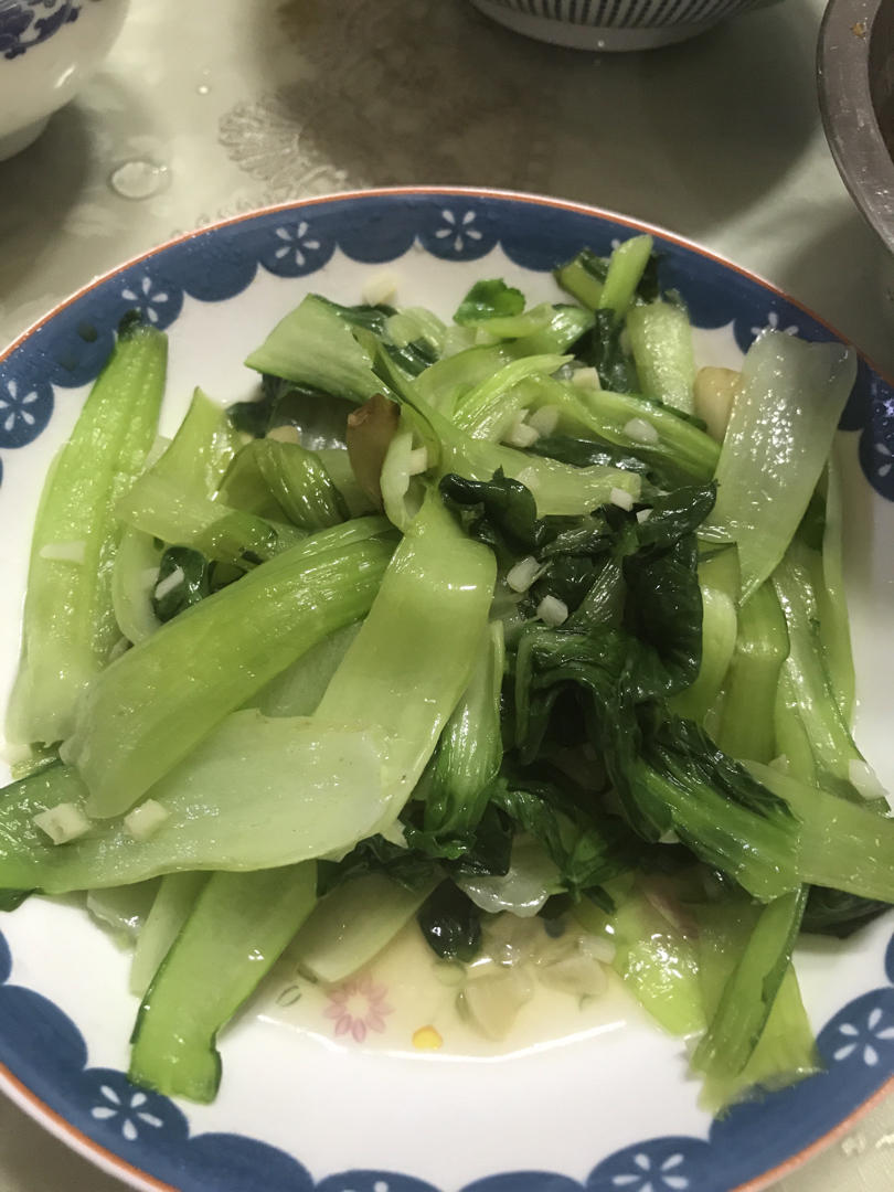 五星级酒店的蒜蓉青菜原来是这么制作的：蒜蓉芥蓝