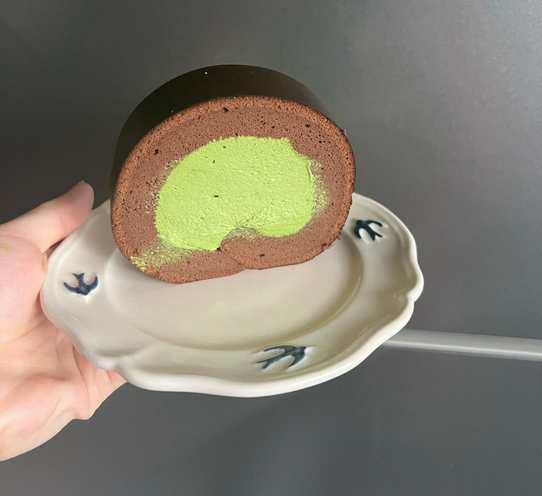 超浓郁卷不裂的巧克力蛋糕卷