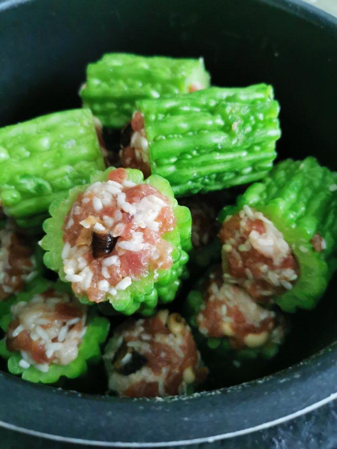 雨松妈做的客家糯米酿苦瓜