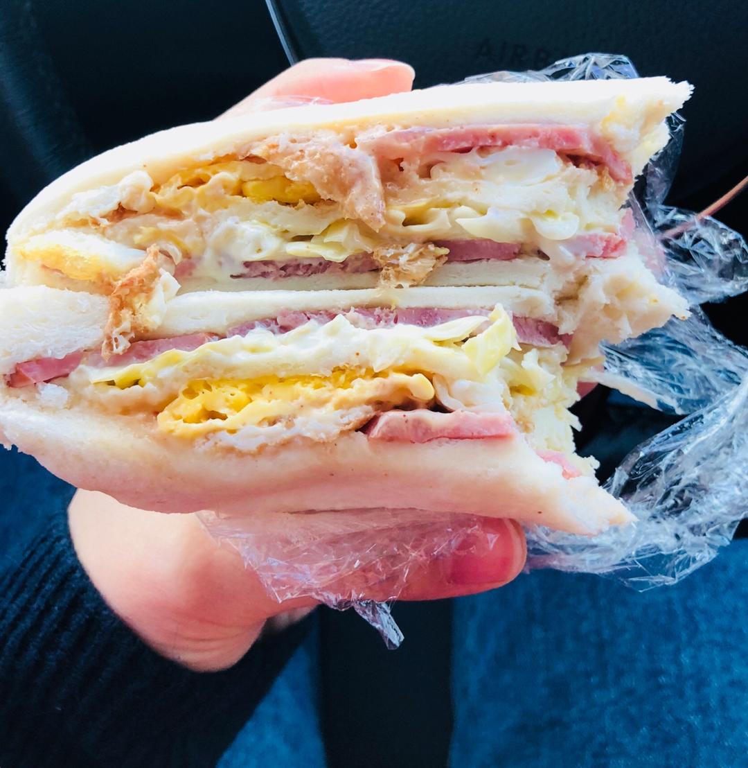 火腿芝士蛋三文治