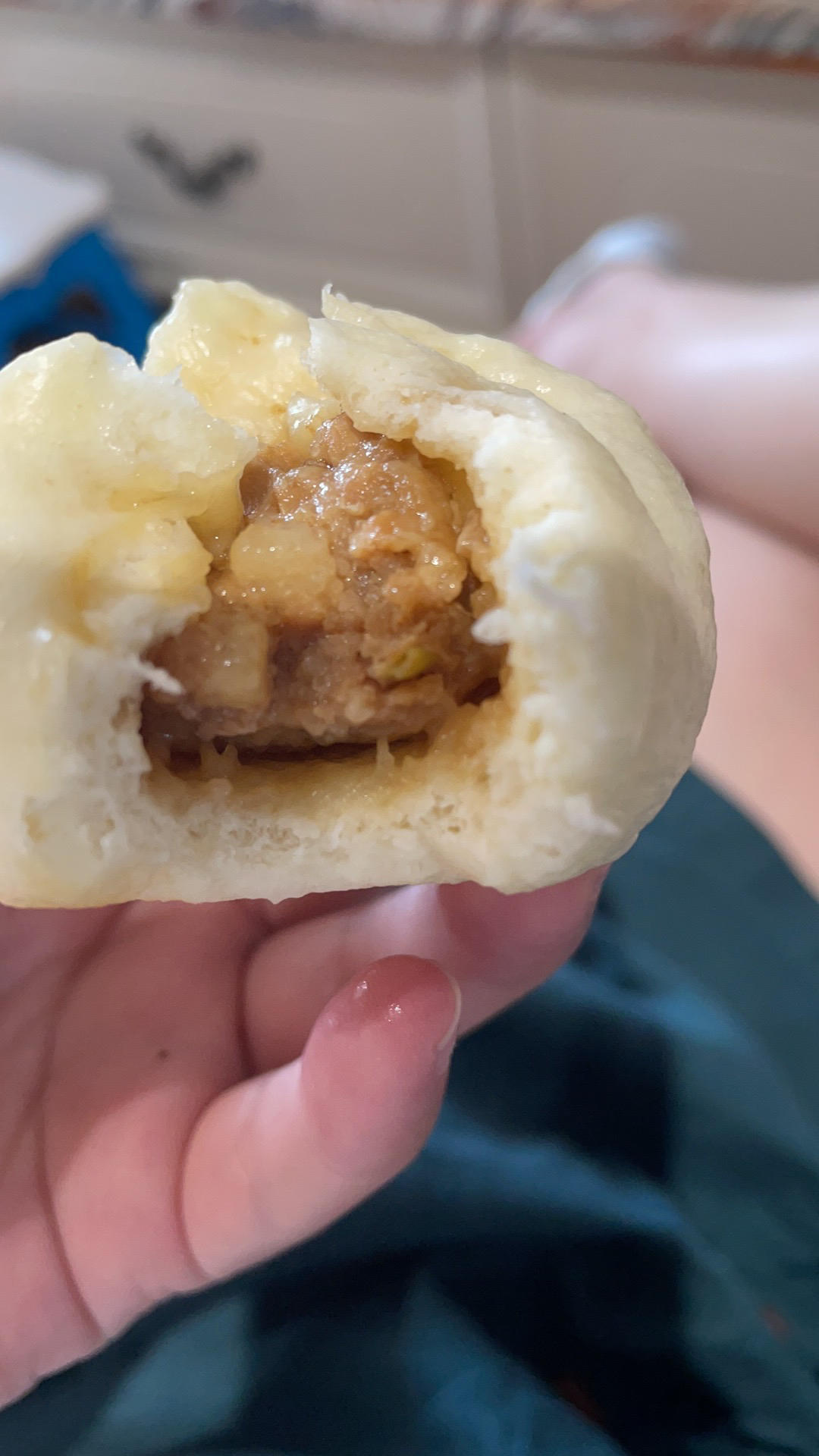 松软多汁的肉包子