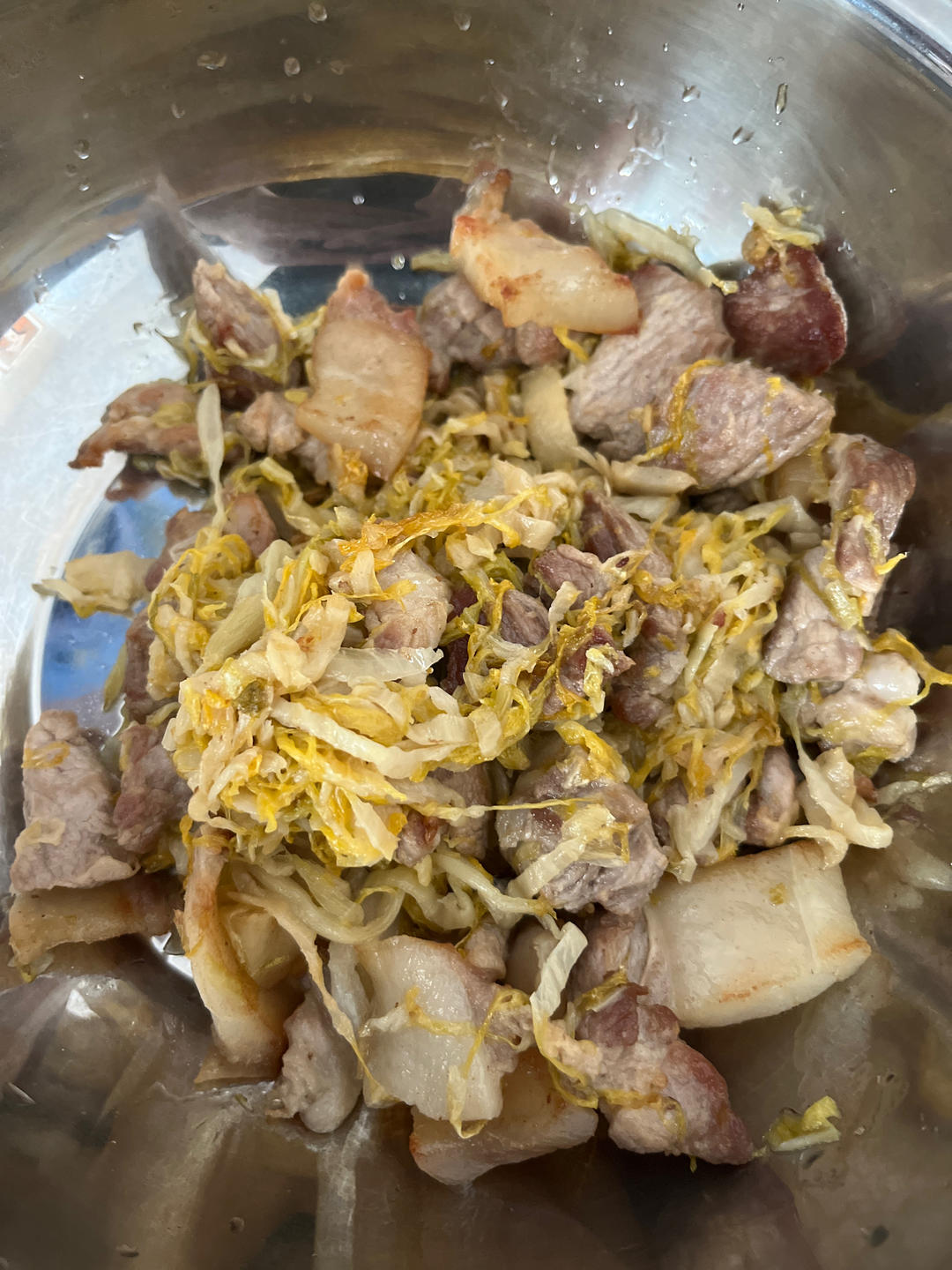 东北五花肉煎酸菜！贼拉香！