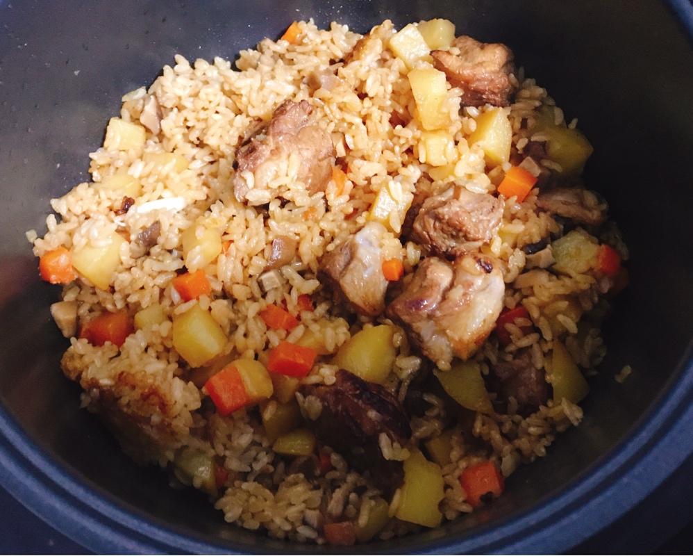 电饭煲🍖喷香排骨焖饭