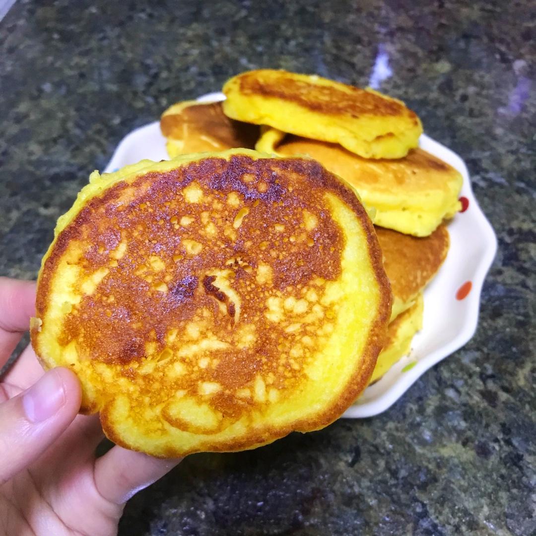 奶香玉米面饼