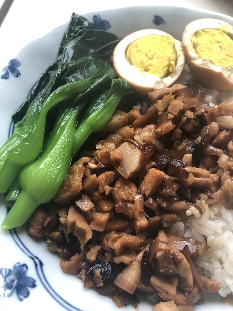 好吃到停不下来的卤肉饭