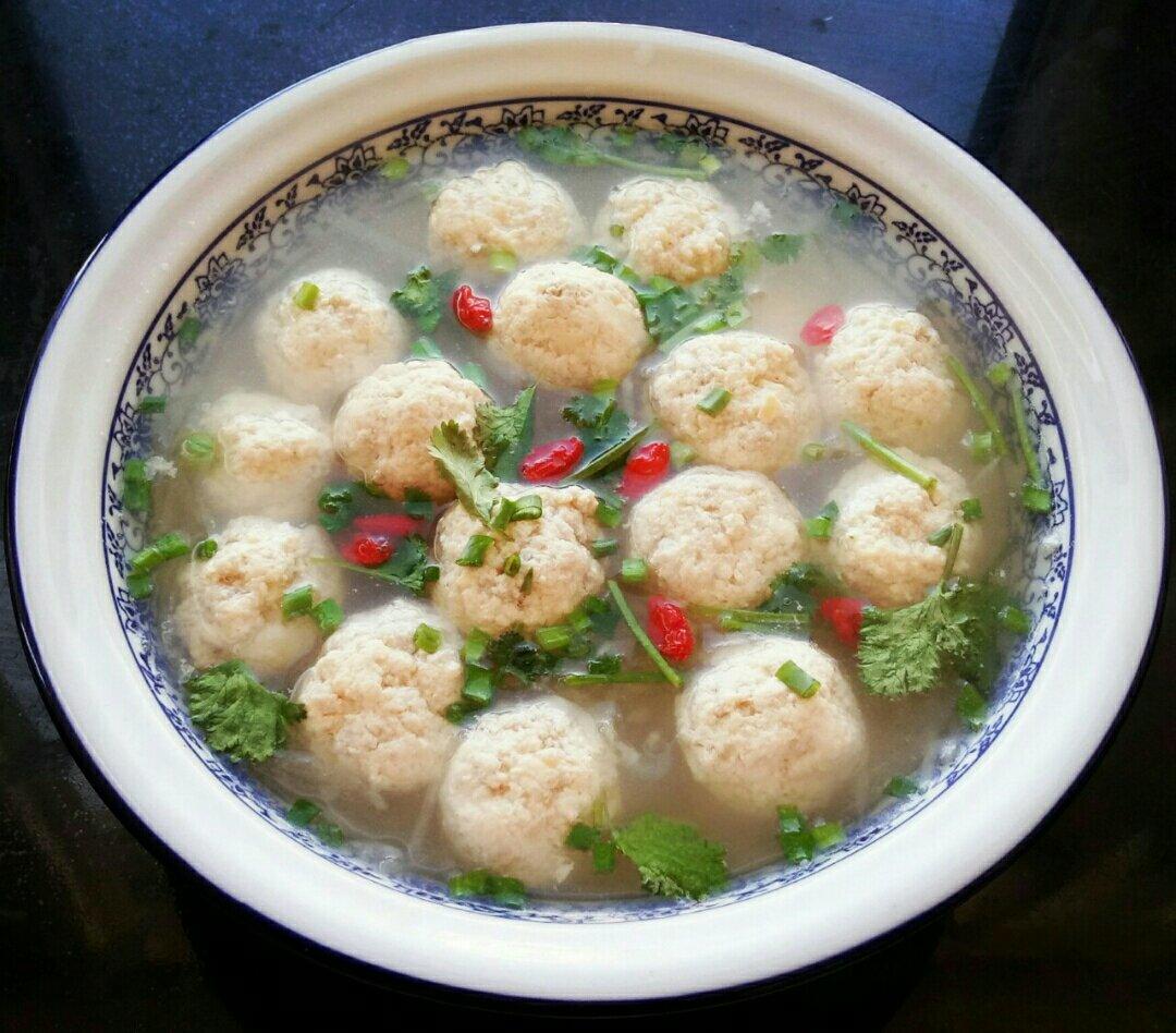 马暁姸做的10分钟系列白萝卜豆腐圆子汤