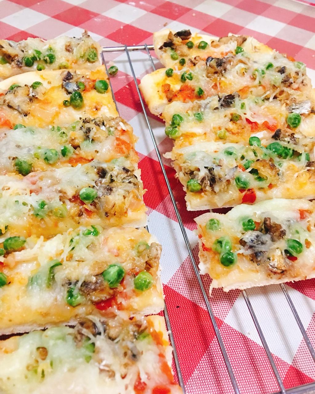 金枪鱼匹萨&培根腊肠披萨