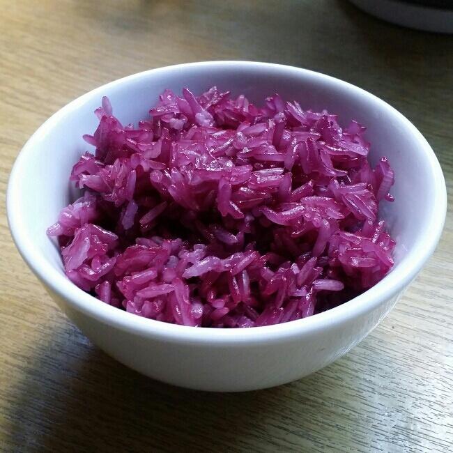 质朴的家乡味----紫色糯米饭的做法