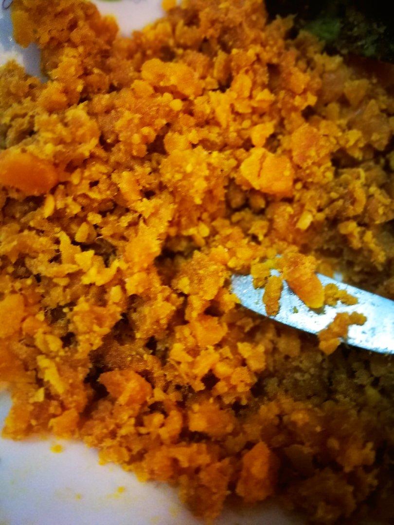 网红青团～～咸蛋黄肉松青团