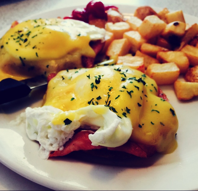 班尼迪克蛋 eggs benedict