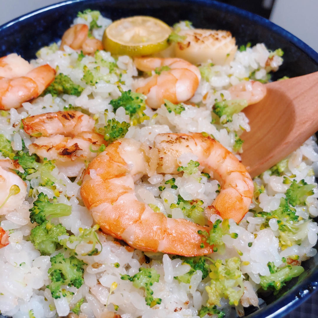 西蓝花虾仁炒饭