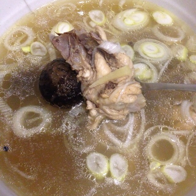 香菇炖鸡汤