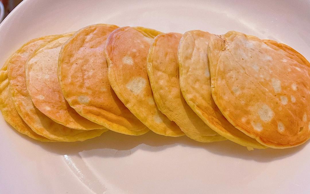 一个香蕉   两个鸡蛋  这么做全家老少都爱吃 软糯香甜的香蕉鸡蛋饼  附细节视频