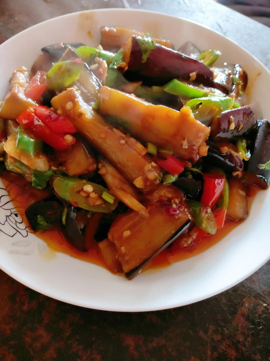 开胃下饭菜！巨简单的家常鱼香茄子煲