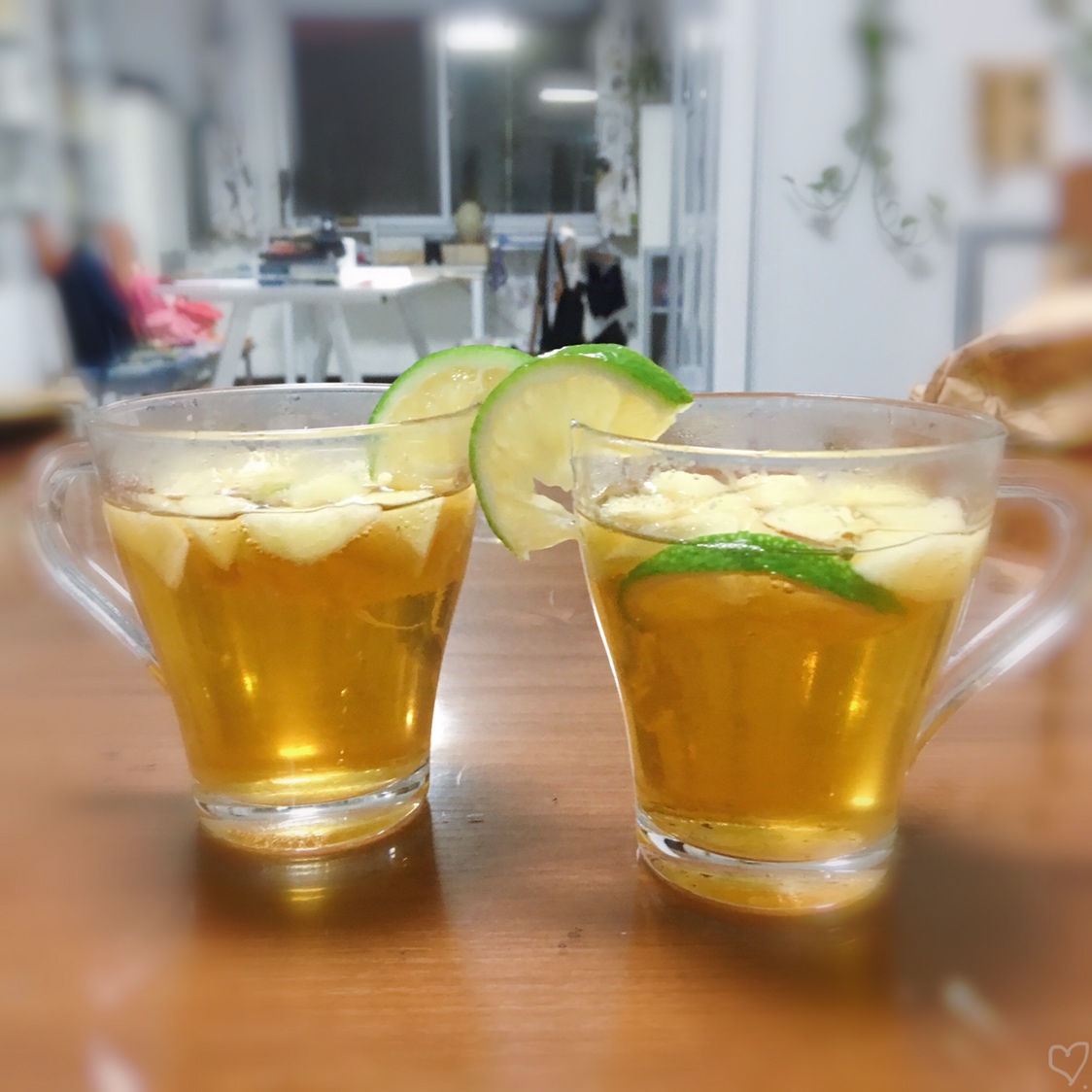 冬日暖饮---柠香🍋苹果🍎茶🍵