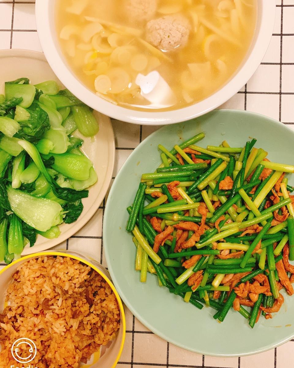 妈妈牌蒜薹炒肉