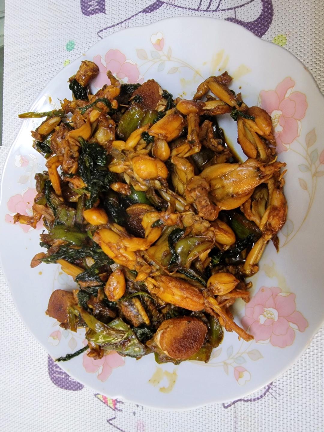 爆炒紫苏田鸡