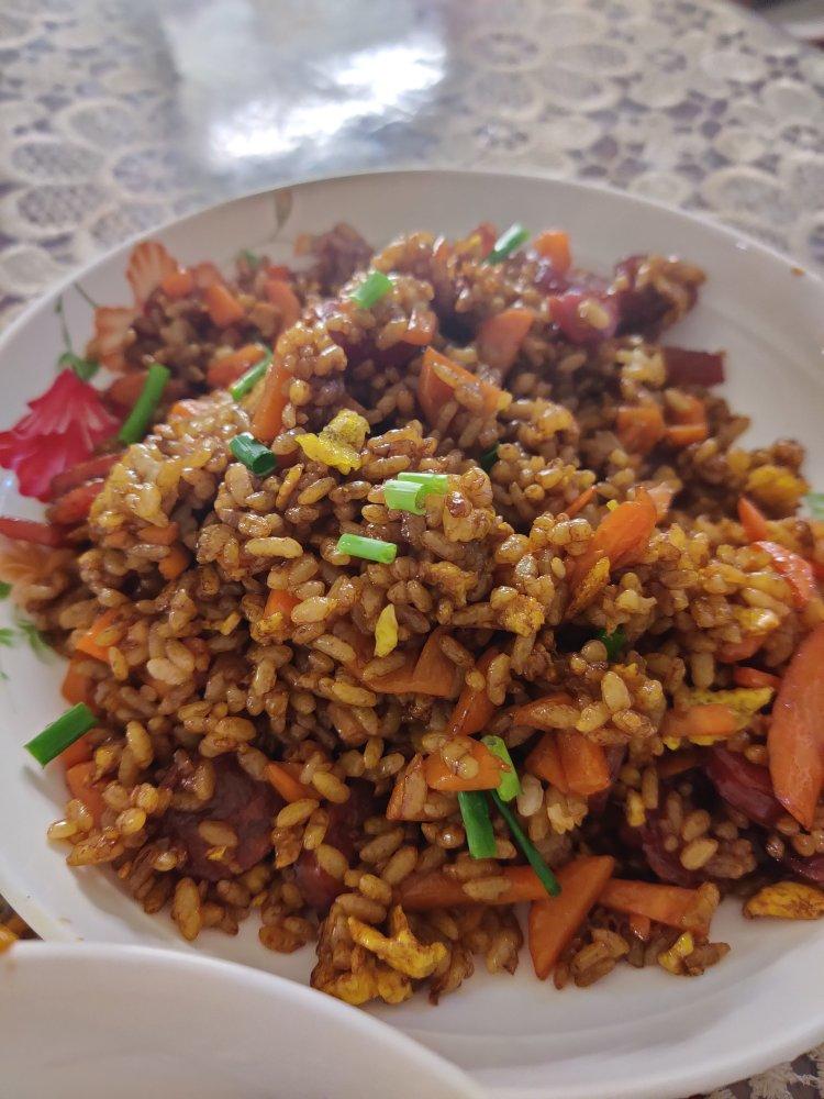 腊肠炒饭