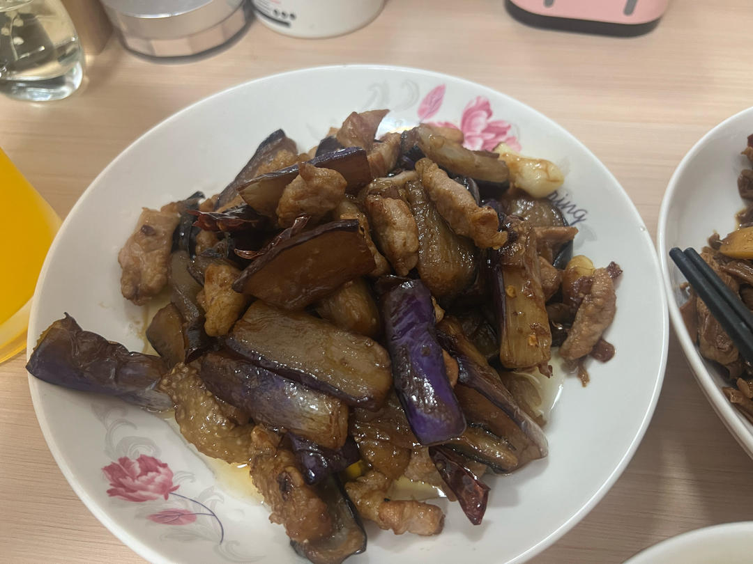 不会变黑的肉末茄子特别废饭