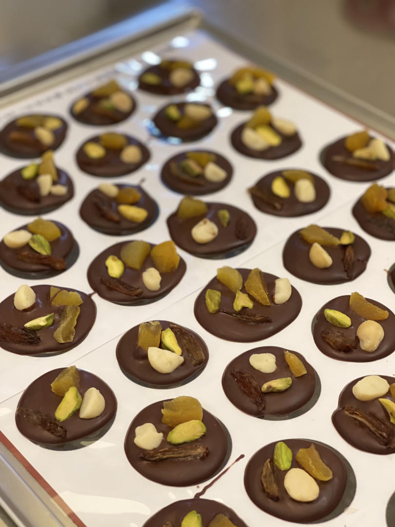 几种一学就会的巧克力调温方法详细图文教程之
(1.种子法 Seed Method)