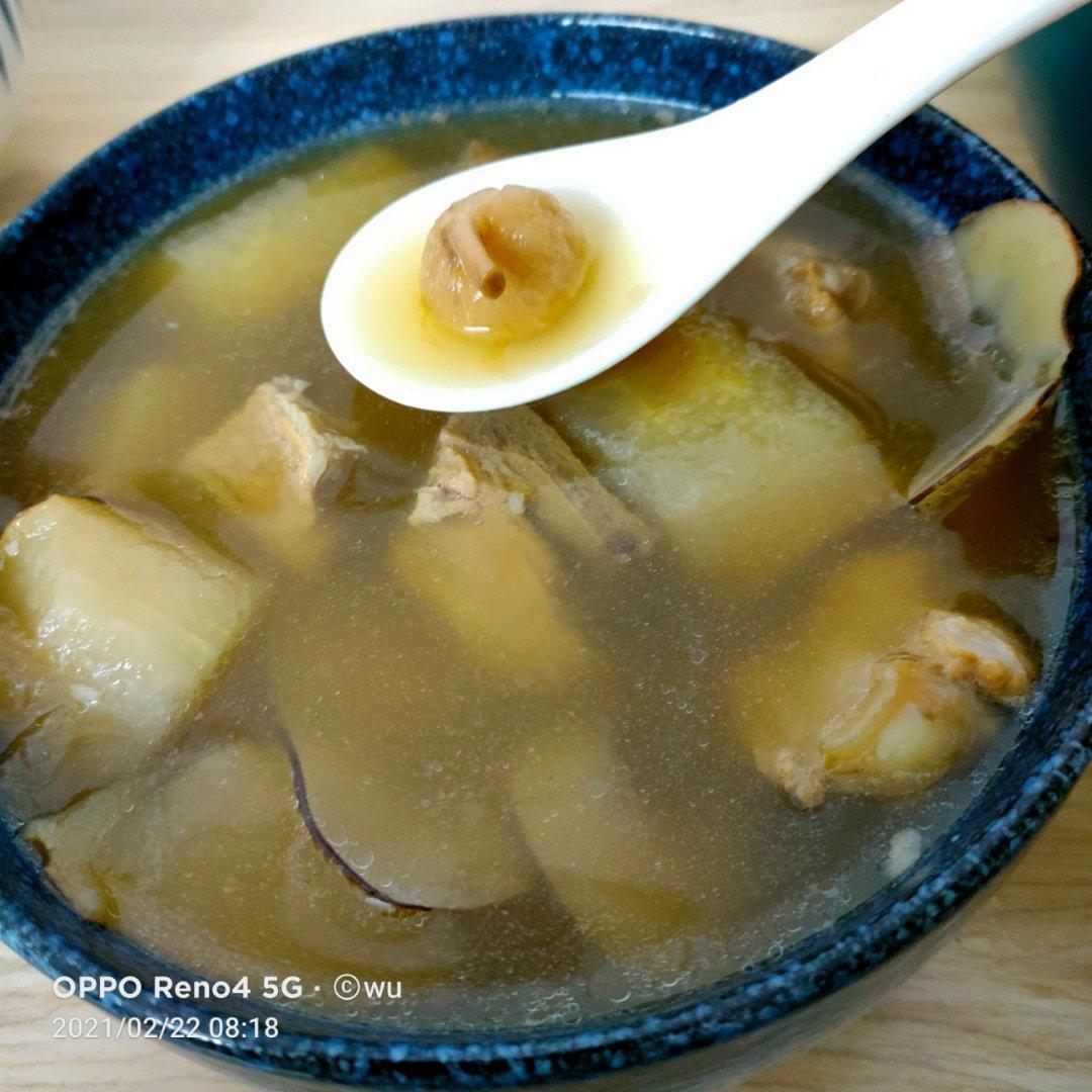 海底椰川贝雪梨炖排骨汤