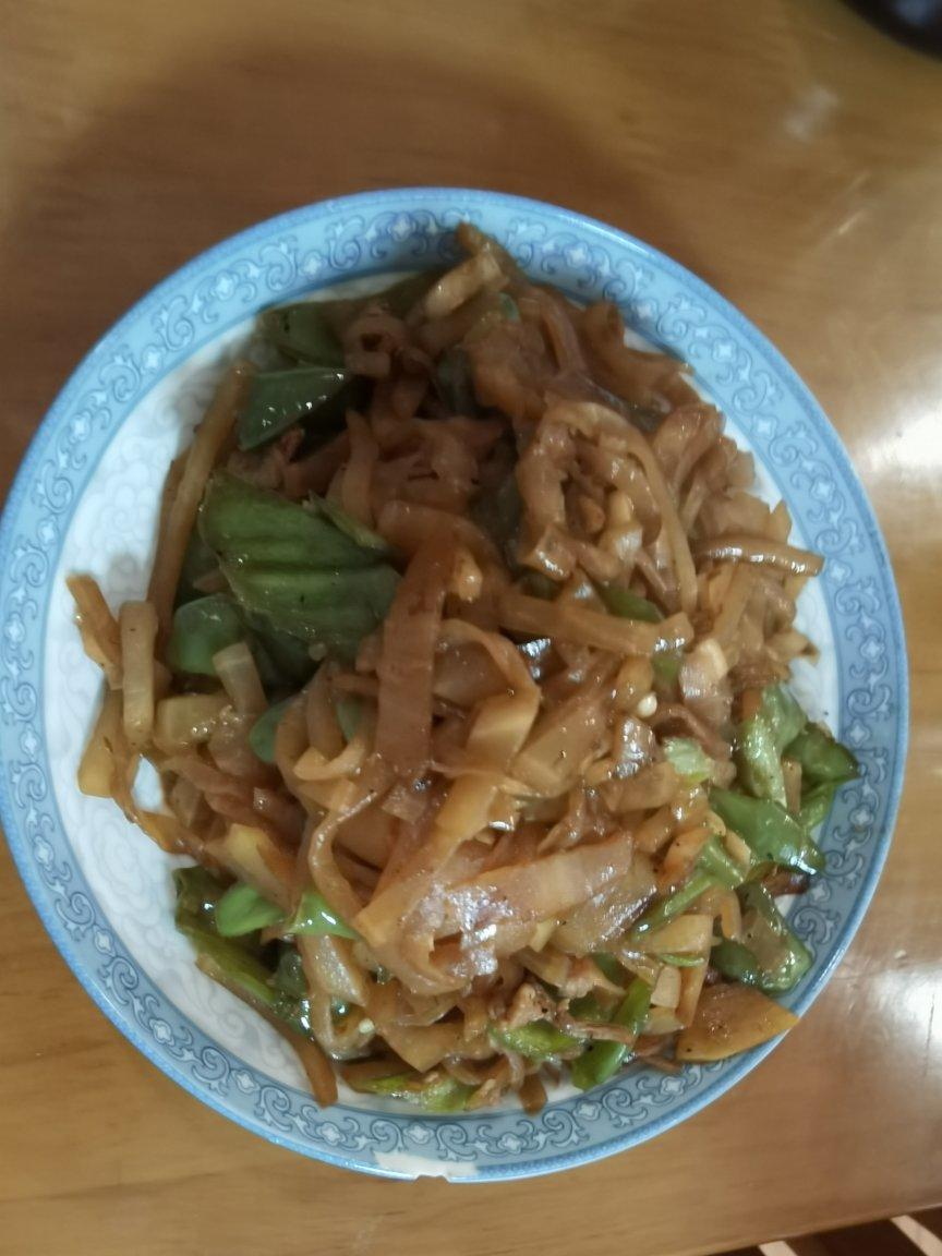 加不加肉都好吃的炒萝卜丝儿🥕