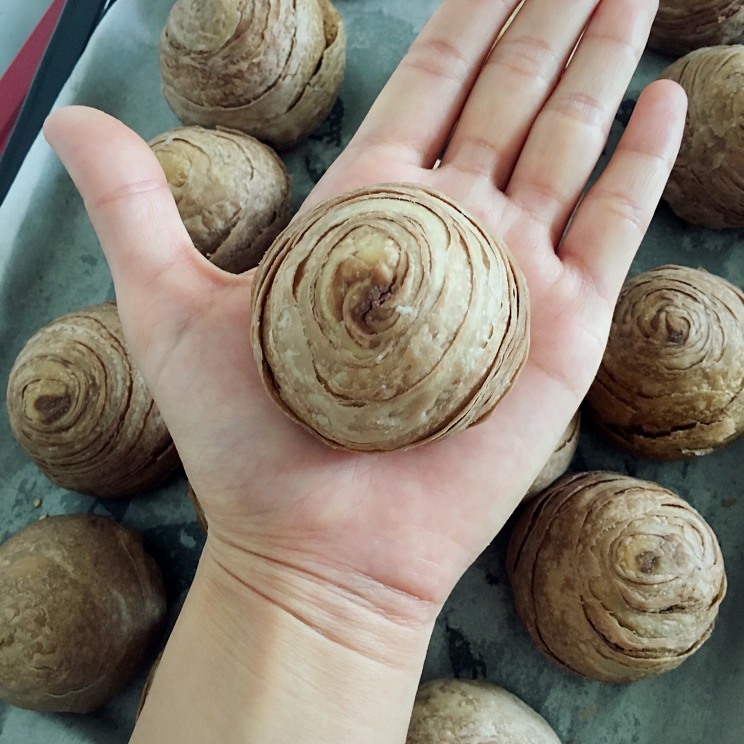 蛋黄酥~紫薯、抹茶、原味~花好月圆，中秋快乐~内附一次做六色蛋黄酥方法~