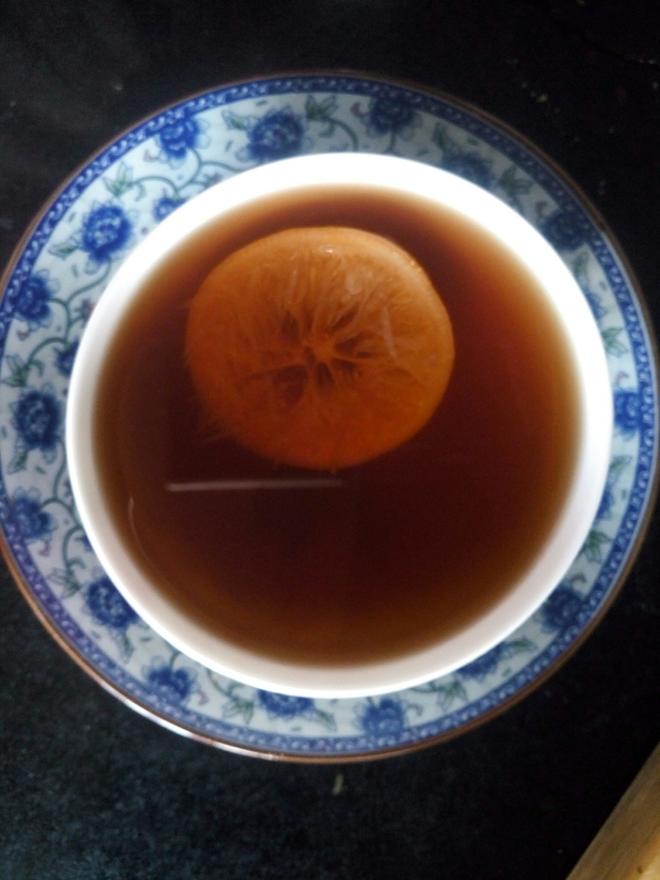 红糖柠檬姜片汤治疗预防感冒的做法
