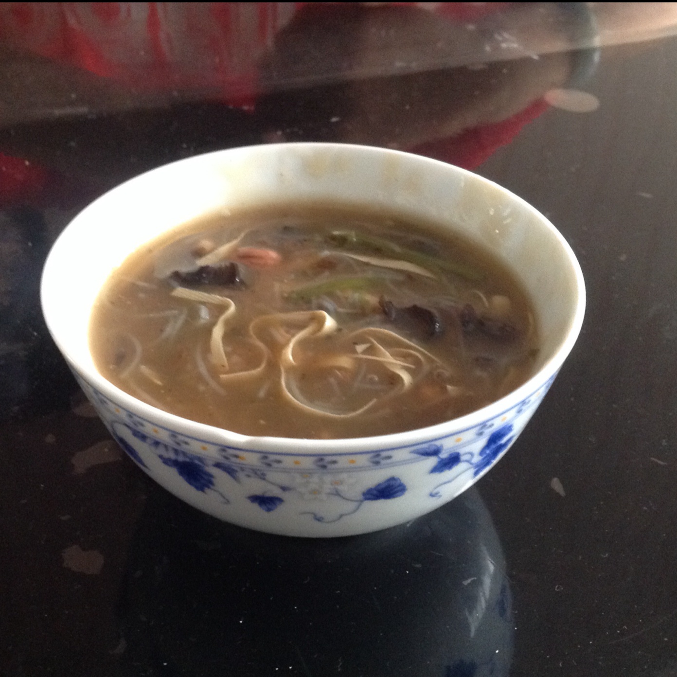 严雯做的胡辣汤(洗面筋)