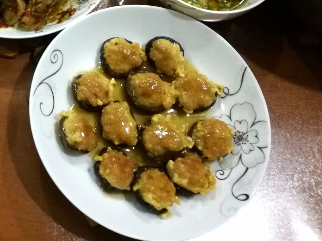 美味的肉酿香菇～～孩子爱吃的下饭菜