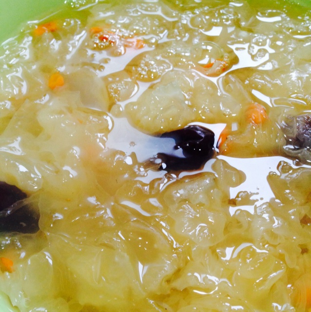 阿菲慢慢来做的银耳汤