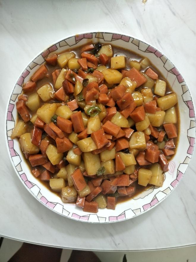 超下饭的火腿土豆粒还可以和面的做法
