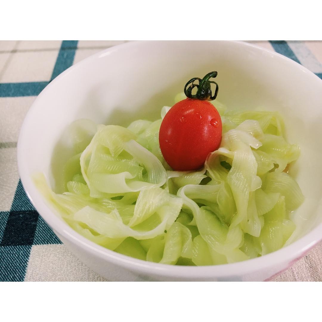 凉拌莴笋