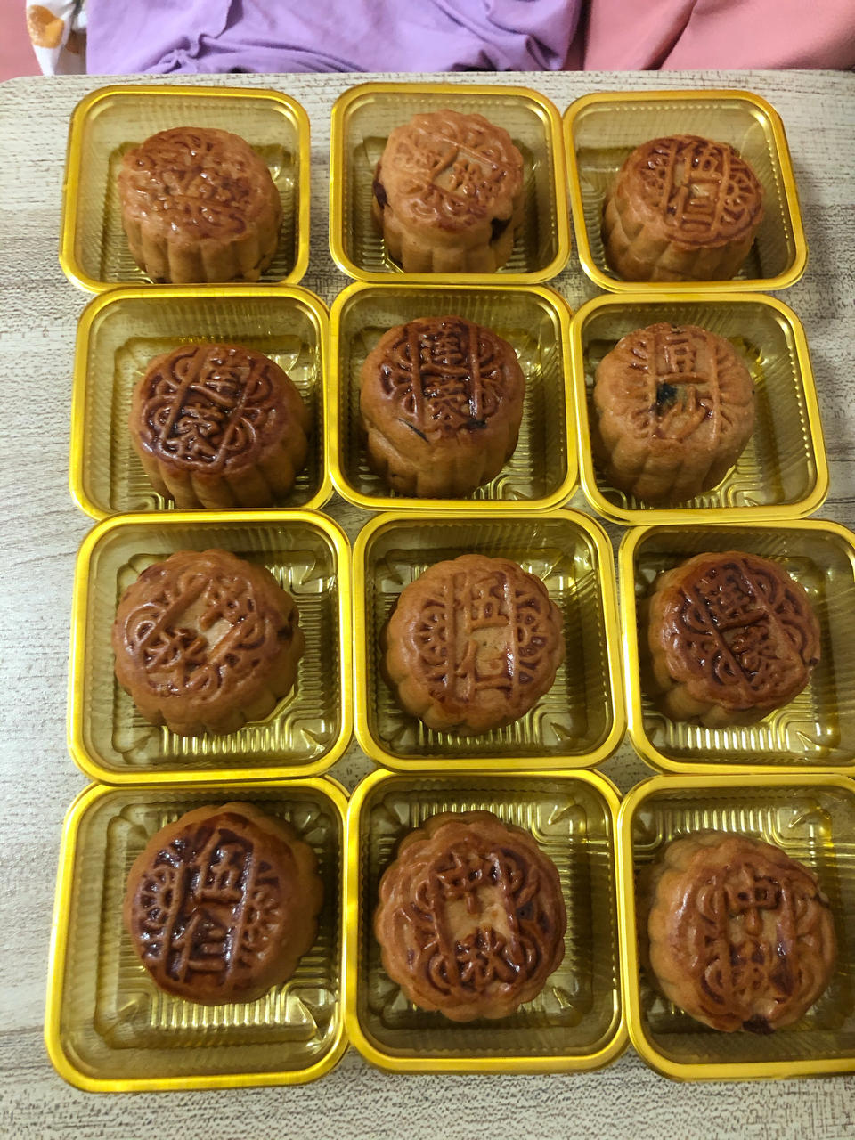 广式月饼—蛋黄莲蓉月饼