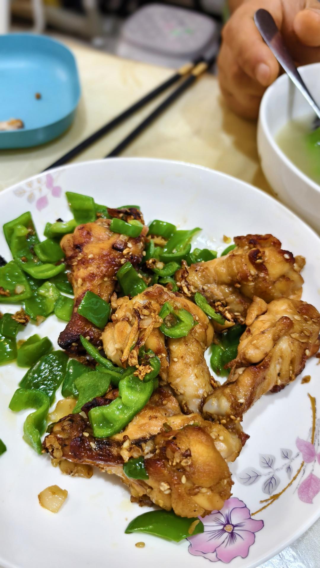 蒜香鸡翅，这才是鸡翅最好吃的做法