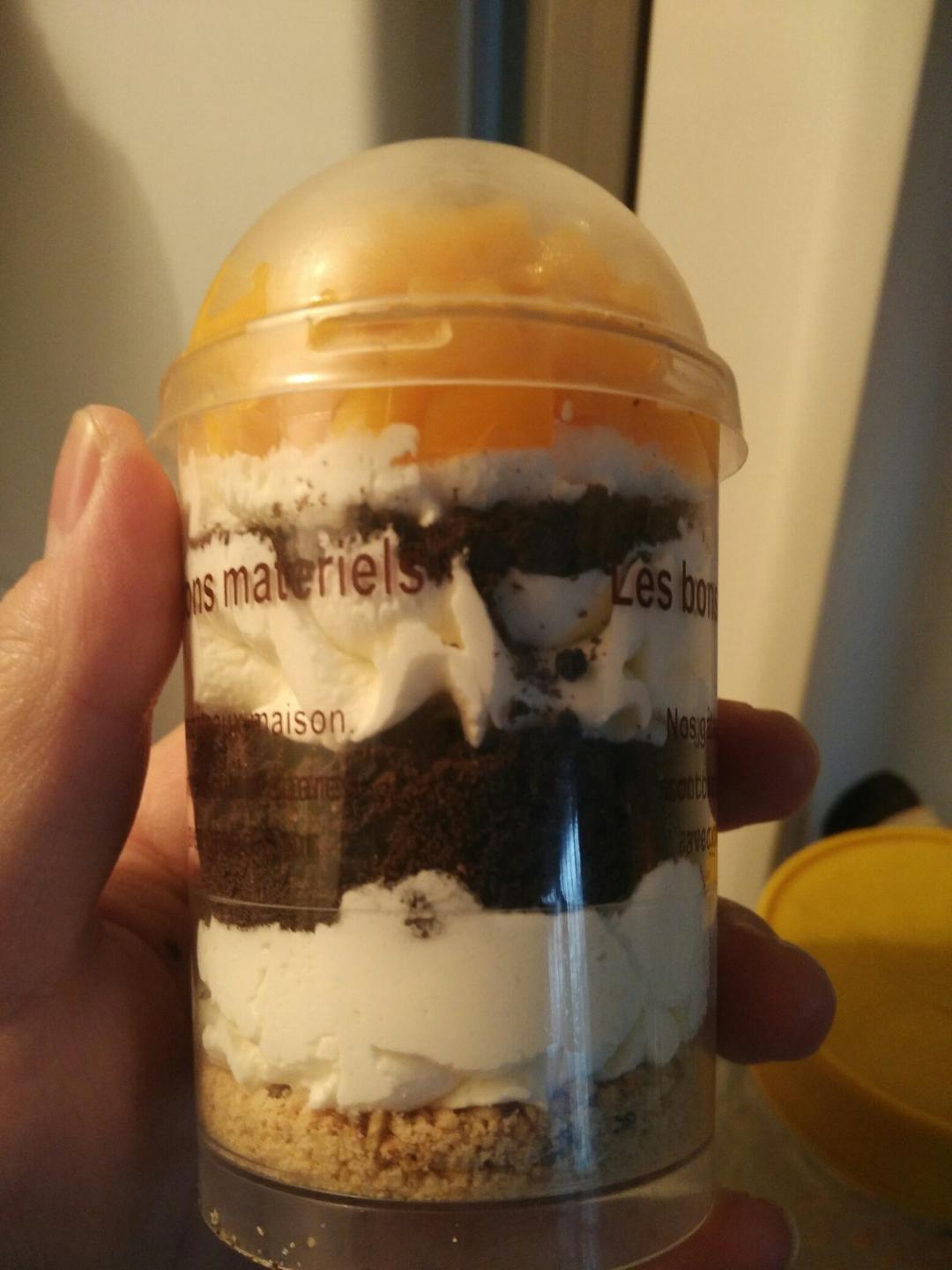 甜点:芒果木糠杯