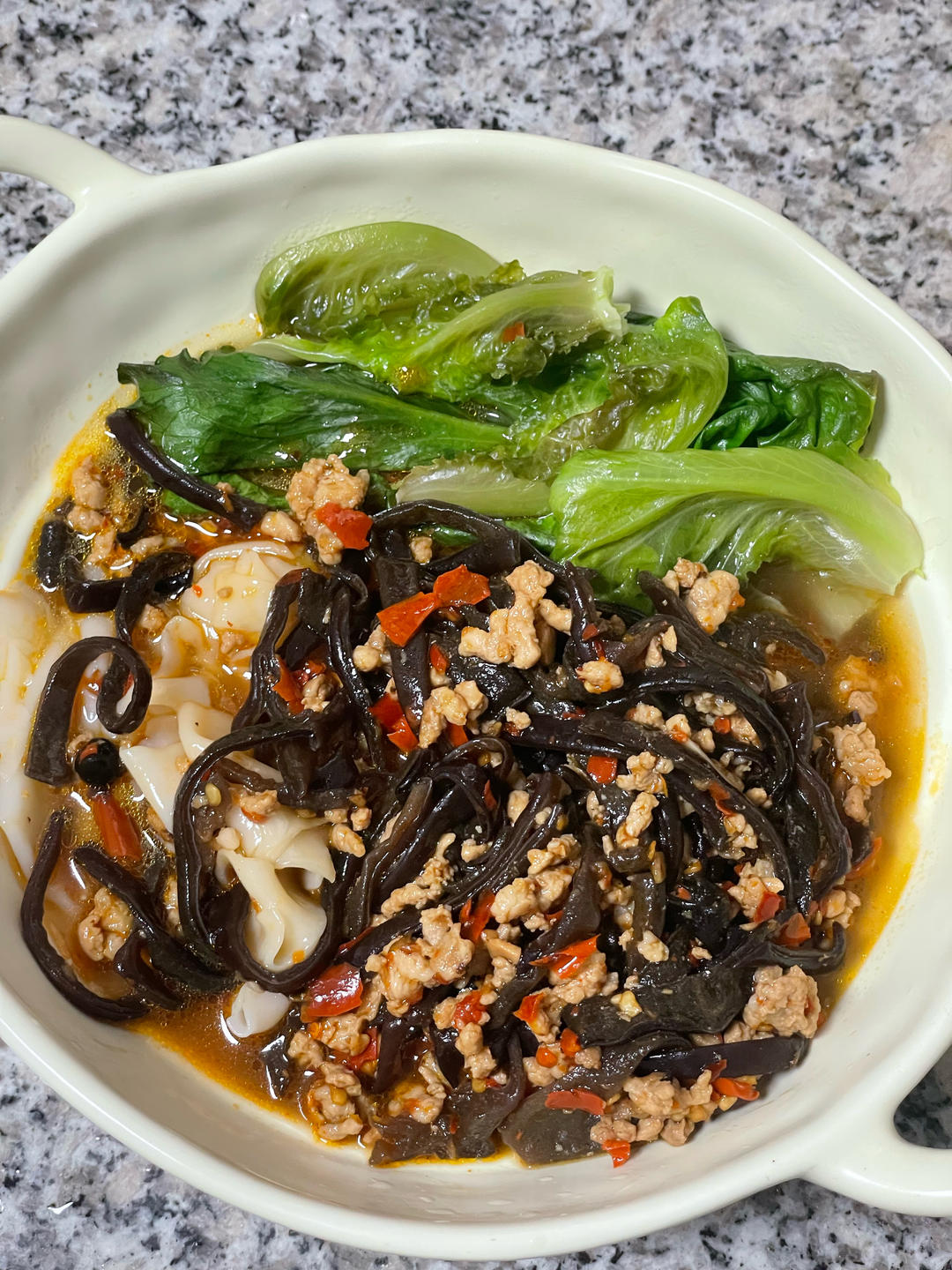 这份木耳肉丝面，你尝到湖南味道了吗？